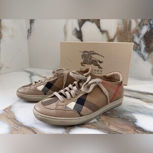Burberry Hartfields House Check Low Top Sneakers Women’s Size US 6